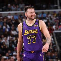 東契奇生涯第12次30+ 創(chuàng)隊史新高