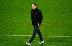 蘭帕德賽后被罰下，記者稱其可能對(duì)裁判說(shuō)了什么