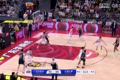 全場狂呼MVP！胡明軒決勝時刻大心臟撤步三分，隨后又送上制勝搶斷！