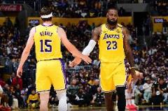 里夫斯回憶：曾向老詹表達(dá)希望十年前就一起打球的愿望