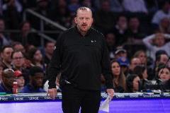 錫伯杜勝場(chǎng)數(shù)列隊(duì)史第四，哈特稱希望他能離開(kāi)辦公室享受生活