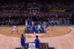 奧本大學(xué)關(guān)鍵籃板失誤致敗，巴克利場(chǎng)邊崩潰嘆息