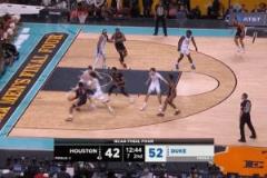 狀元大熱弗拉格防守意識(shí)出色 斷球快攻1v多兩次罰中