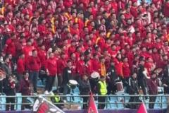 泰山球員受傷！亞泰球迷大喊：不踢滾蛋！