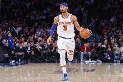 哈特準(zhǔn)三雙表現(xiàn)亮眼 16分9板11助4斷助力球隊(duì)