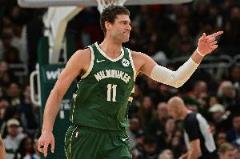 大洛表現(xiàn)全面：16中8砍20分12板3助4帽拼下5前場(chǎng)板