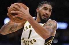 托平半場(chǎng)高效砍下19分3板，次節(jié)獨(dú)得13分狀態(tài)火熱