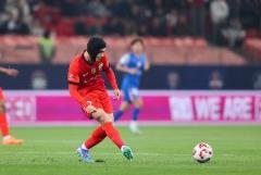 吾米提江德比戰(zhàn)閃耀登場(chǎng)，21歲球員重返國(guó)足引關(guān)注