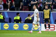 沙奇里神級表現(xiàn)！率巴塞爾奪8年首冠，2500萬歐身價兩奪歐冠