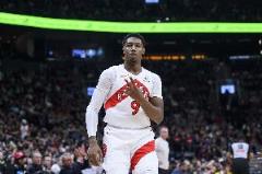 巴雷特16投4中，罰球11中5，13分6板難掩低迷