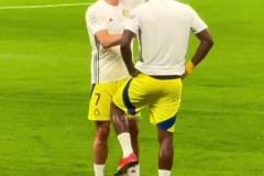 這課花多少錢都買不到！C羅賽前熱身時指導杜蘭