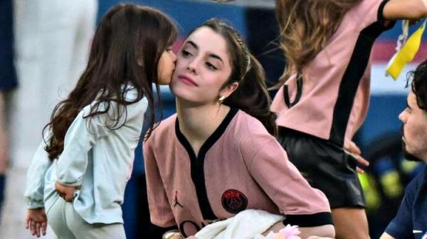 維蒂尼亞女兒與內維斯女友相遇，美顏令人心動