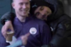 淚目 早期德布勞內(nèi)和瓜迪奧拉鏡頭前的甜蜜互動(dòng)