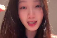 胡小凡：也許這場(chǎng)的比分不重要，但看到穆勒進(jìn)球那一刻我熱淚盈眶