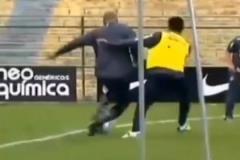 身材走樣但威力依舊！科林蒂安的大羅是怎樣踢球的？