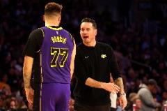 東契奇被驅(qū)逐的原因及雷迪克對球迷言論的解讀