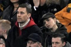 圖片報：諾伊爾昨夜觀戰(zhàn)拜仁負(fù)于對手，次戰(zhàn)復(fù)出仍存疑問