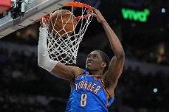 穩(wěn)字當(dāng)頭！杰倫威21中11砍26分4板4助正負值+18居首