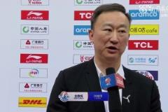 丑聞歸丑聞，籃球歸籃球！劉維偉賽后接受采訪，青島球迷集體歡呼“劉導加油”