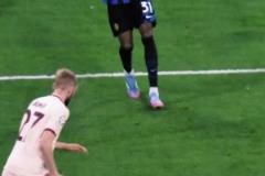 拜仁：這一球的意義，勝過(guò)千言萬(wàn)語(yǔ)！