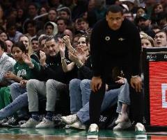 馬祖拉：魔術(shù)隊(duì)攻防兩端表現(xiàn)亮眼，發(fā)揮非常出色