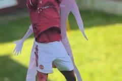 妙??！球迷根據(jù)球員人物特點(diǎn)，做出經(jīng)典還原裝置