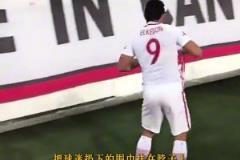 身披上港球衣獨(dú)自走向恒大球迷看臺，還有比這個更動人的畫面嗎