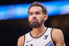 能攻善傳！特雷-楊半場(chǎng)高效輸出13分6助攻