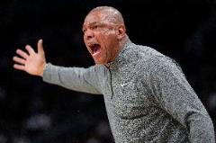 里弗斯：球隊(duì)首要任務(wù)是確保全員健康迎接季后賽