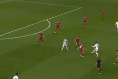 那些只有C羅能打進的球！夸張的沖擊力！