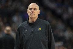 卡萊爾：輪休主力對(duì)陣魔術(shù)是正確決策