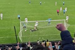 現(xiàn)場(chǎng)實(shí)拍卡蘭加為大連扳平，看臺(tái)大連球迷沸騰了