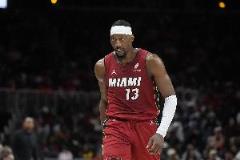 阿德巴約三分6中4，賽前加練顯功力