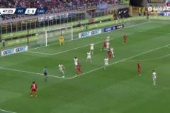 國米下半場丟球！皮科利禁區(qū)內(nèi)毫無壓力頭槌彈地破門！