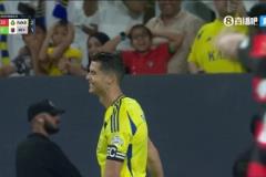 這都不進(jìn)嗎？C羅禁區(qū)無(wú)私送餅！杜蘭超級(jí)良機(jī)射門打高！