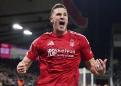 伍德：比賽末段丟球令人失望，我們?nèi)杂刑嵘臻g