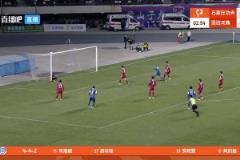 這球真的無(wú)敵了！中甲賽場(chǎng)，現(xiàn)超遠(yuǎn)距離任意球世界波破門(mén)！