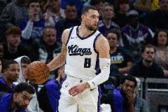 拉文出戰(zhàn)26分鐘，11投6中三分4中砍下16分