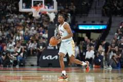 福克斯：休賽期渴望與馬刺續(xù)約