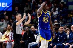 追夢(mèng)4記三分高效表現(xiàn)，14分3板4助1斷2帽助球隊(duì)扳平比分