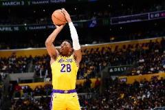 穩(wěn)定輸出！八村塁場(chǎng)均13.1分5籃板，命中率50.9%三分41.3%