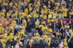 讓你們家主教練來(lái)山西主場(chǎng)球迷高喊：上杜鋒！ 這氛圍簡(jiǎn)直了