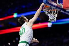 馬祖拉強(qiáng)調(diào)科內(nèi)特的全面性、身體對抗和高球商對球隊(duì)至關(guān)重要