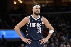 常規(guī)賽三戰(zhàn)全敗 against 王者！克萊：他們確實很強，我們必須堅持執(zhí)行戰(zhàn)術(shù)