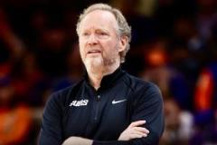 太陽(yáng)隊(duì)解雇主帥布登霍爾澤！