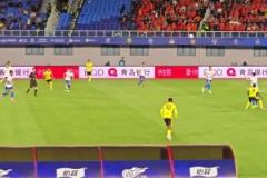 現(xiàn)場(chǎng)實(shí)拍王大雷一招舉火燒天，怒撲張維修單刀射門(mén)