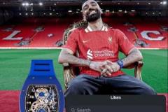 梅老板來一塊？薩拉赫戴95萬美元手表續(xù)約，梅西點贊