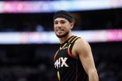 布克今夏或簽2年近1.5億肥約 退役收入有望超7億