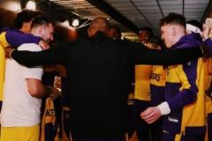 湖人選擇保留現(xiàn)有陣容征戰(zhàn)季后賽，看重常規(guī)賽化學(xué)反應(yīng)