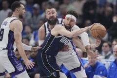 周三競彩籃球前瞻：季后賽附加賽關鍵戰(zhàn) 獨行俠迎戰(zhàn)勁敵